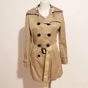 Burberry London Fashion Trench Coat Khaki Tan Double-Breasted with Belt